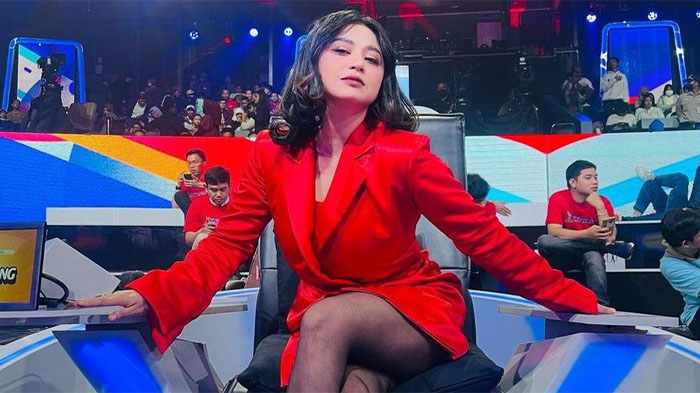 Konflik Dewi Perssik dengan Pak RT Masih Memanas, Depe Nantang Ketua RT Tampil di Pagi-Pagi Ambyar