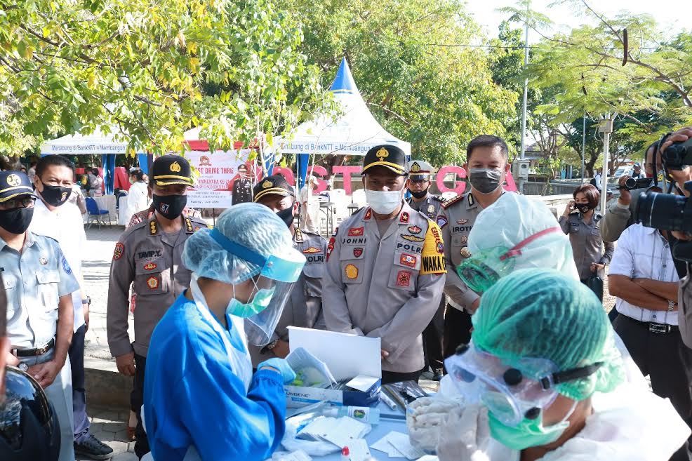 Peringati Hari Bhayangkara ke-74, Polda NTT Gelar Rapid Tes dan Pengurusan SIM Gratis
