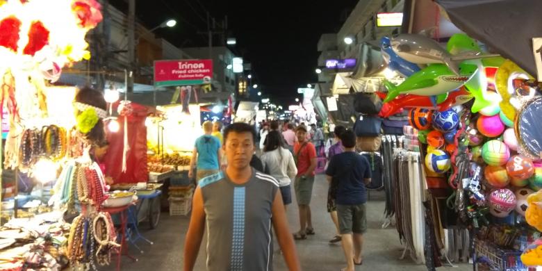 Merasakan Tenangnya Malam di Hua Hin