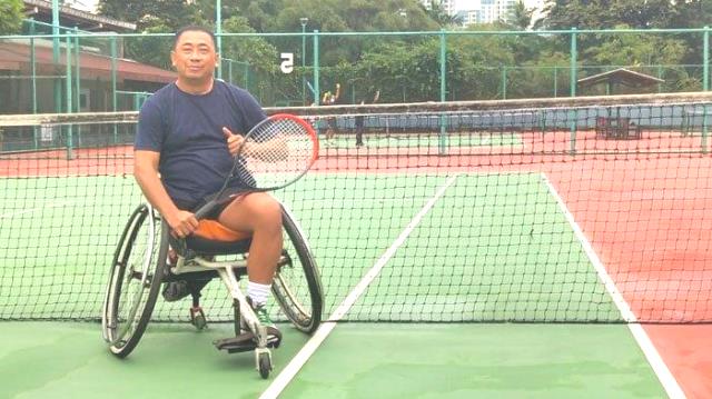 pelatih-cabor-tenis-lapangan-kursi-roda.jpg
