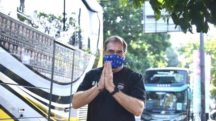 Liga 1 Ditunda, Pelatih Persib Bandung Sampaikan Ini, Robert Rene Alberts : Kami Harus Mengedukasi