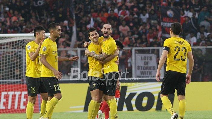 pemain-ceres-negros-fc-merayakan-kemenang.jpg