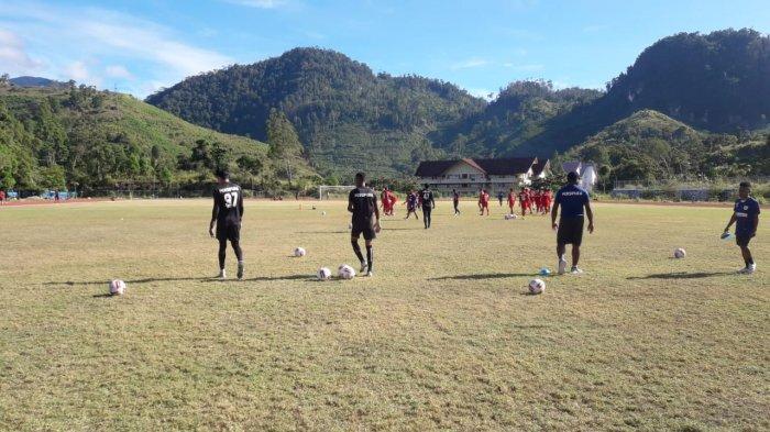 Menuju Piala AFC 2021, Persipura Miliki Kerangka Pemain Pra Latihan, Jacksen: Perkembangan Pemain