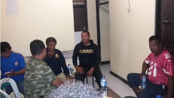 Betis Brendo Tertembus Peluru Oknum Polisi, Warga Kerumuni Pospol Noelbaki