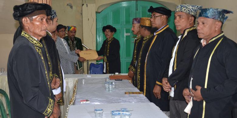 penyerahan-nama-nama-calon-sultan-ternate_20160831_083956.jpg