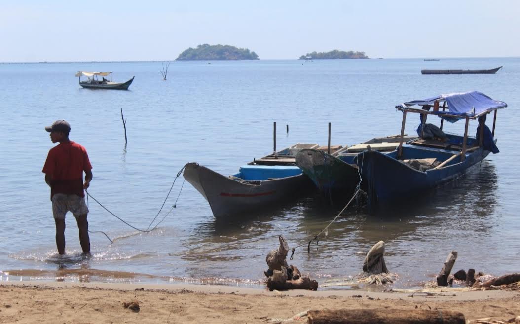 Mengenal Wisata Pasir Timbul Meko yang Harumkan Flores Timur