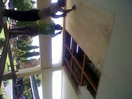 Plafon Gedung DPRD Ende Mulai Dipasang