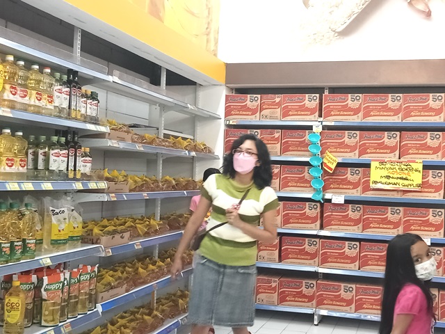 Persediaan Minyak Goreng Subsidi Rp 14.000 Beberapa Ritel di Kupang Habis