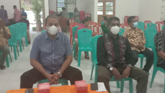 Pilkada Sumba Timur - Khris Praing dan David Melo Wadu Ziarah ke Makam Orang Tua dan Leluhur