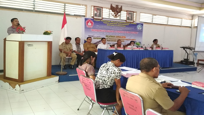 pkbm-bintang-flobamora-gelar-pelatihan-jurnalistik_20171009_113155.jpg