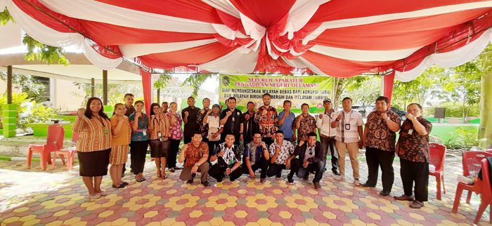 pn-oelamasi-tidak-eksklusif-siap-buka-diri-dengan-kalangan-media.jpg