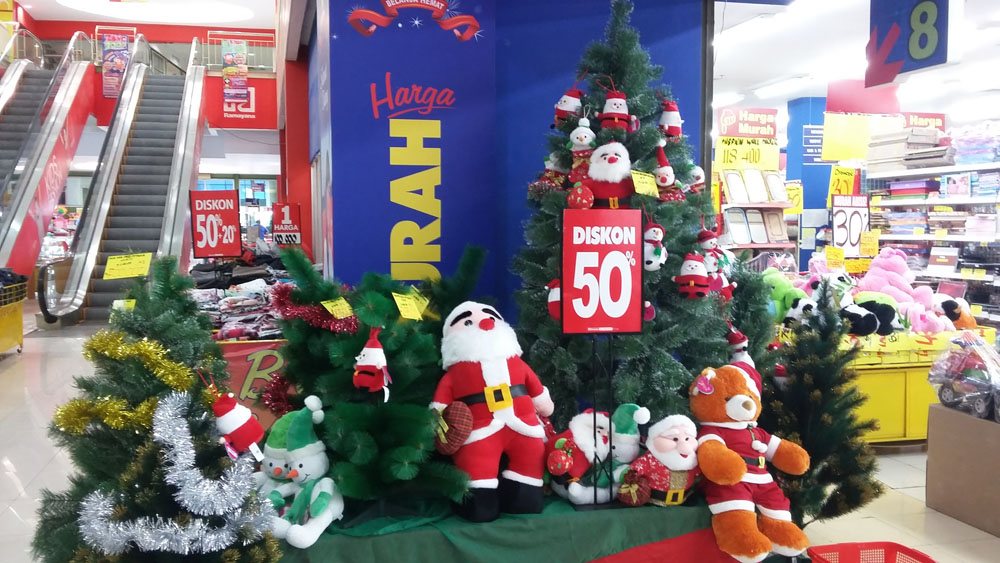 Pengusaha Dukung Program Walikota Kupang untuk Pasang Lampu Hias Jelang Natal