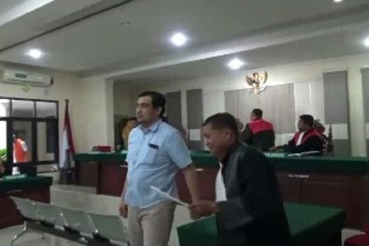 Terbukti Bagi-bagi Sarung saat Kampanye, Politisi Gerindra Divonis 6 Bulan Penjara, Terbukt Bersalah