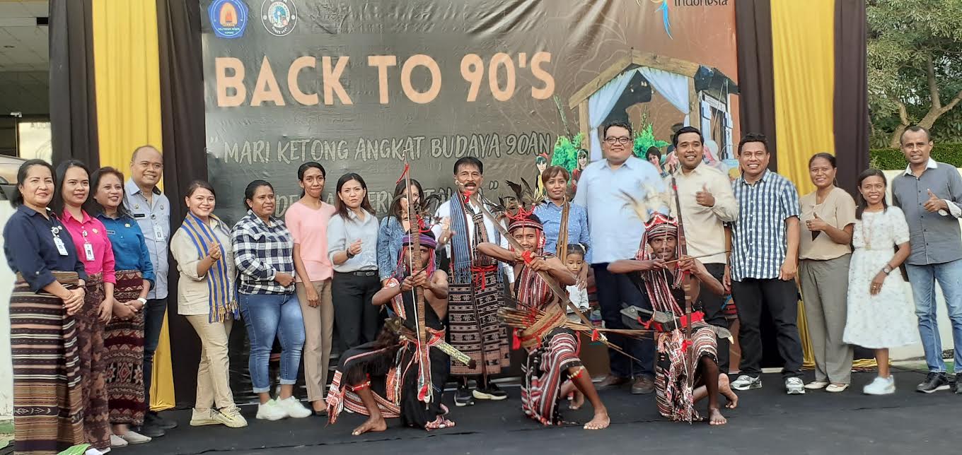 Mahasiswa Politeknik Negeri Kupang Bernostalgia 90-an dalam Event Pentas Budaya