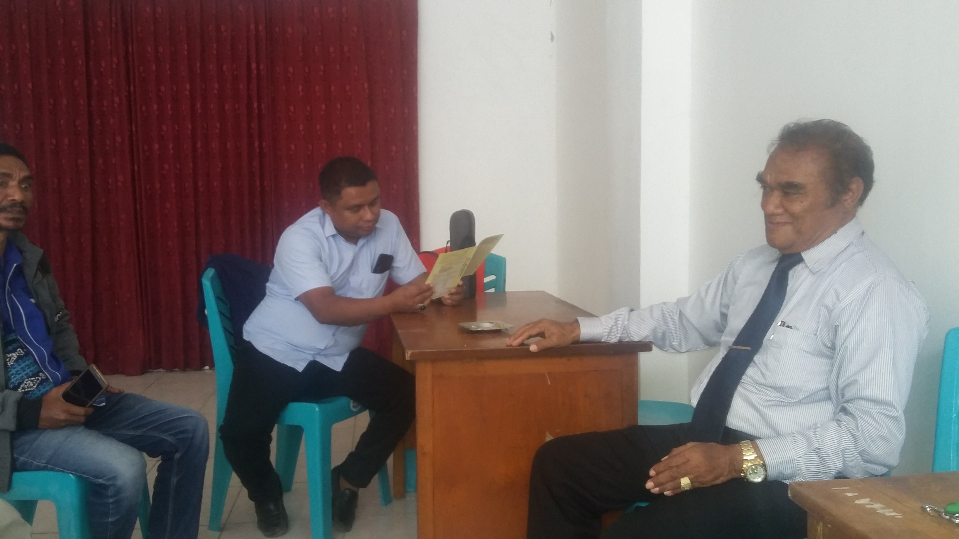 STIKUM Prof. DR. Yohanes Usfunan Siap Bantu Pemkab Kupang Rumuskan Ranperda