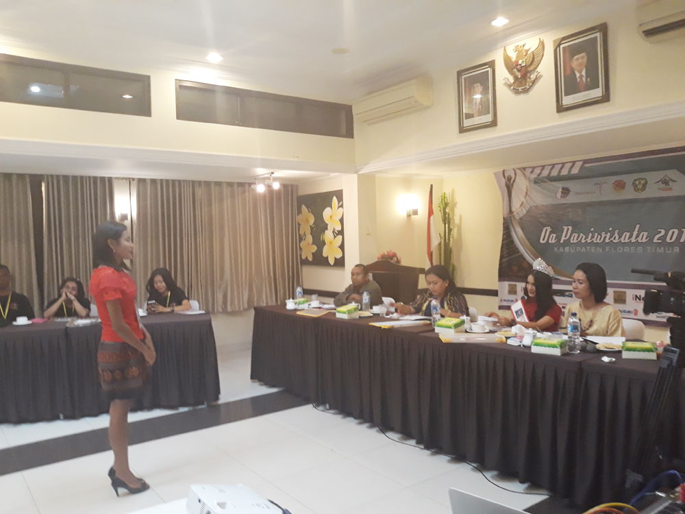 Putri Pariwisata NTT Jadi Juri Penjaringan Oa Pariwisata Flores Timur 2019