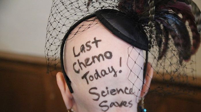 Mengapa Kemoterapi Menyebabkan Rambut Rontok, Mual, Kelelahan, dan Perubahan Libido?