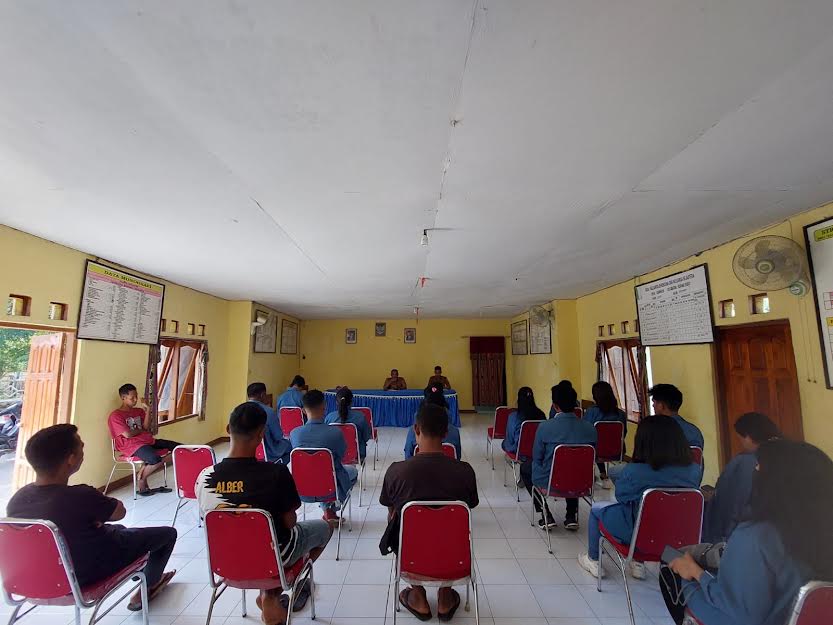 Evaluasi Minggu Pertama Mahasiswa KKNT-PPM di Desa Kuanheun