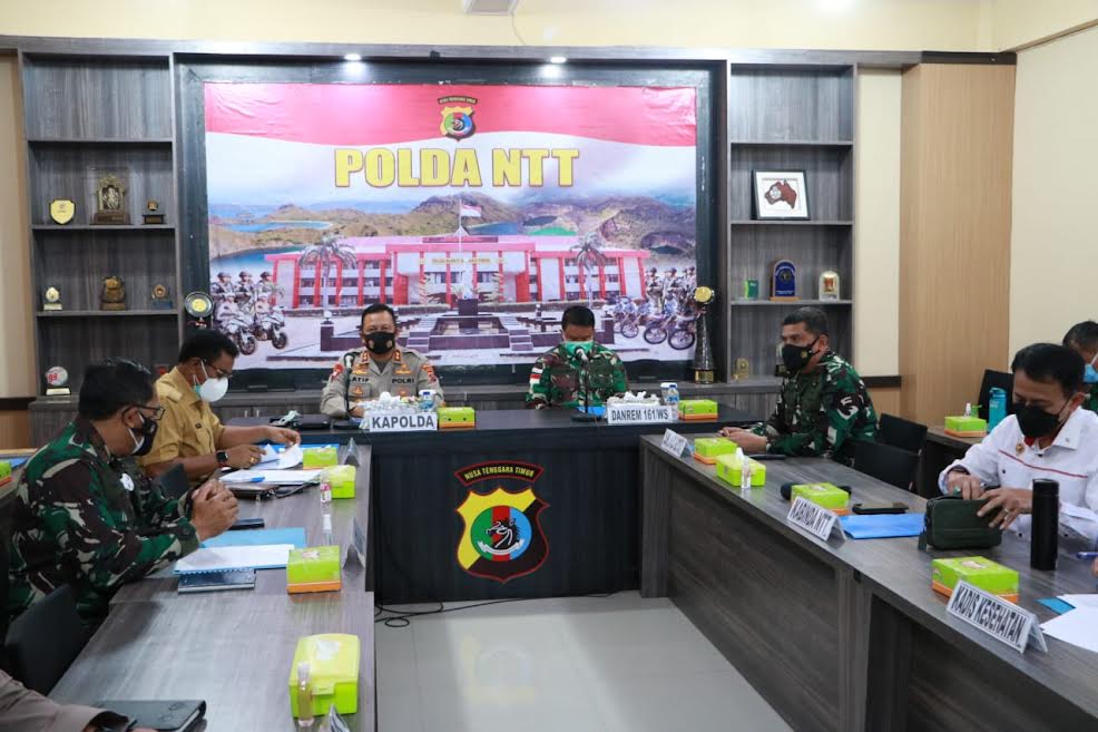 Kapolda NTT Pimpin Rapat Kesiapan Pemberlakuan PPKM Level IV di 3 Daerah di NTT
