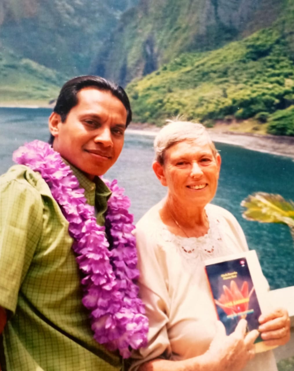 Memaknai Surat-surat dari Molokai-Hawaii (32 Epilog ): A Felix Finis: Akhir yang Bahagia