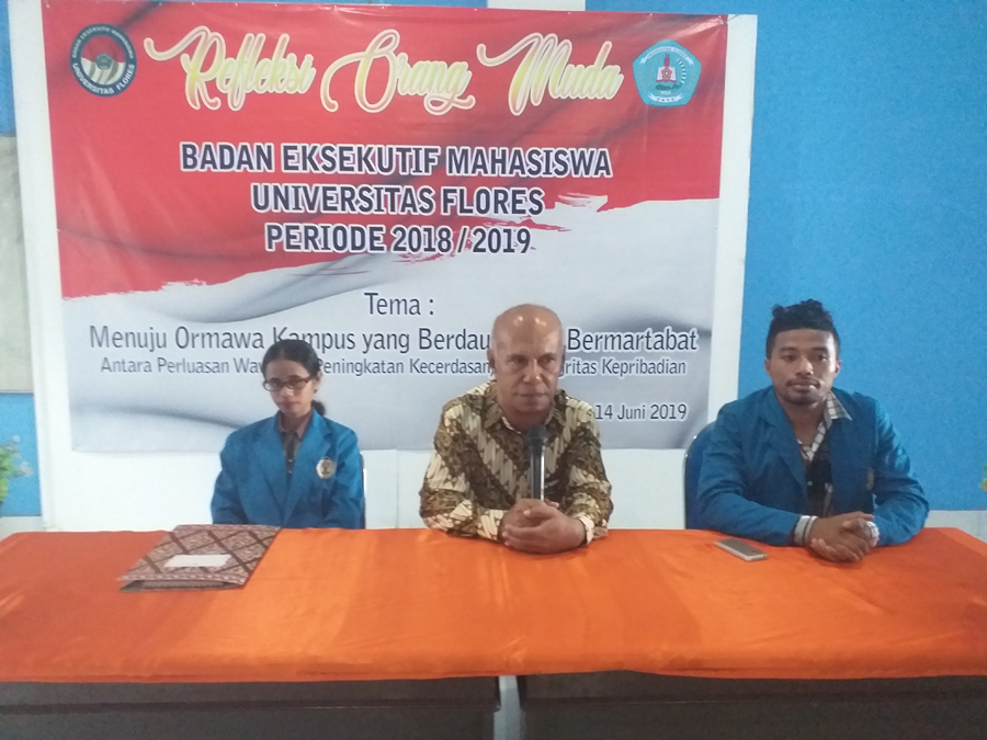 VIDEO: Pesan Sakti Rektor Uniflor Ende Kepada Mahasiswa Uniflor, Camkan Baik-Baik Ya