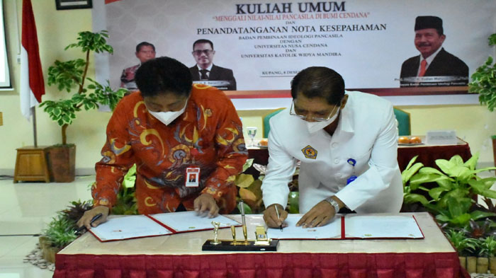 Rektor Unwira Ajak Dunia Kampus Membumikan Pancasila Dalam Semangat Multiple Helix