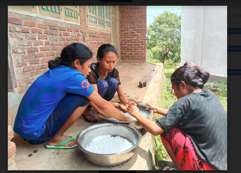 Kaum Muda 'Guntur' Lembata Produksi Buah Enau Menjadi Kolang Kaling