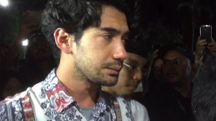 Tangis Haru Reza Rahadian Ucapkan Selamat Jalan Pak Habibie, Semoga Segera Ketemu Eyang Ainun