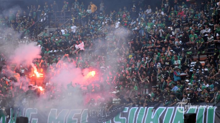 ricuh-suporter-persebaya.jpg