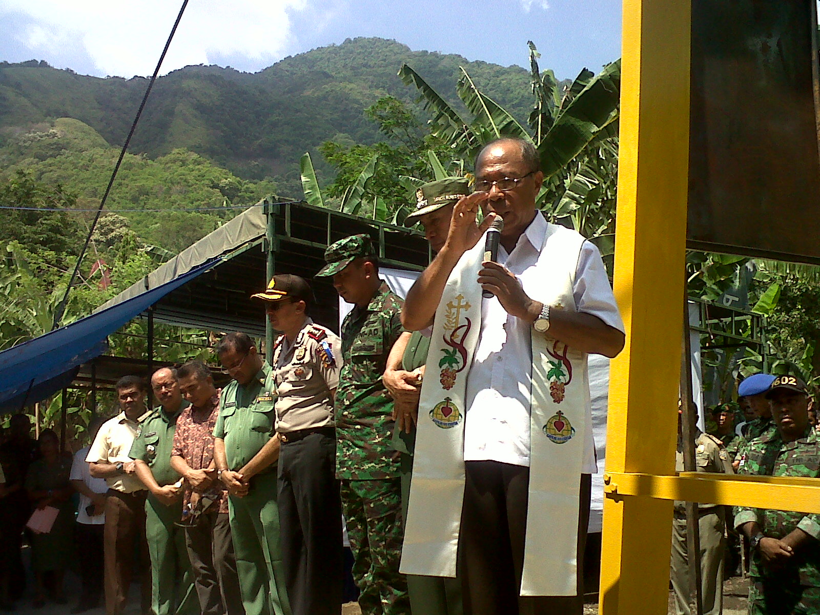 Romo Egidius Parera Pr Berkati Jembatan Gantung Tiwutana