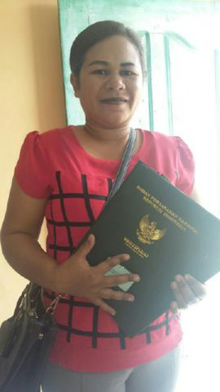 Rosita Senang Terima 2 Sertifikat Tanah, Ini Alasannya