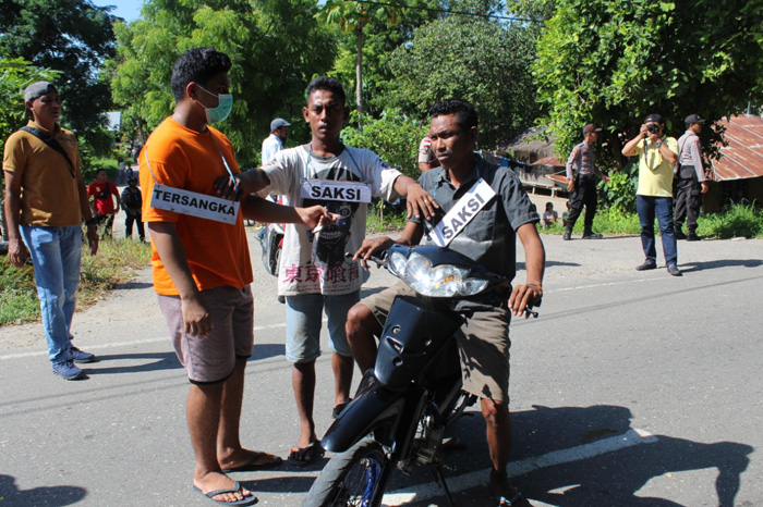 Tersangka Perankan 10 Adegan dalam Rekonstruksi Pembunuhan di Sumba Timur