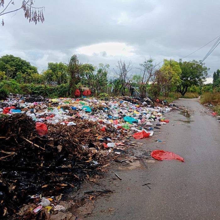 sampah-berserakan-di-Kota-Kupang.jpg