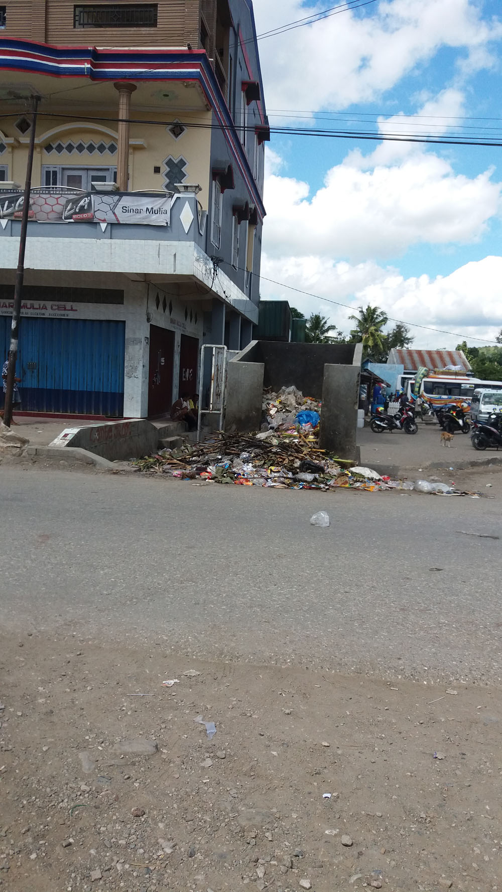 Petugas Kebersihan Libur, Sampah di Kefamenanu Belum Diangkut