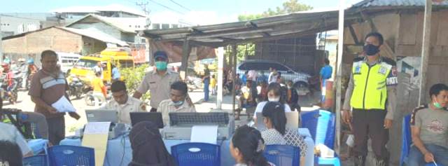Kegiatan Samsat Keliling di Lembor - Manggarai Barat Permudah Para Wajib Pajak