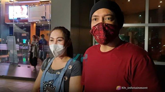 Henny Mona Dikabarkan Dekat dengan Sandy Tumiwa, Apakah Sudah Resmi Cerai dengan Rio Reifan?