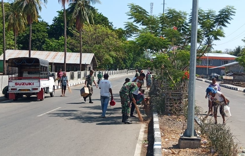 Satgas Yonif 132/BS, Gelar Karya Bakti Bersama di Desa Humusa Wini, Simak Liputannya