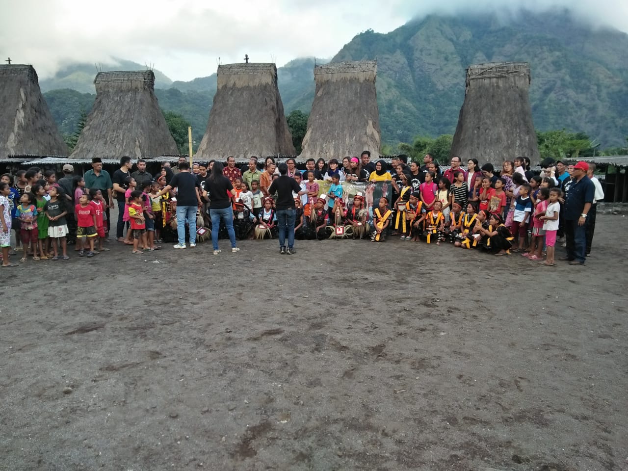 Kebakaran Kampung Adat Gurusina - DPRD NTT Minta Ada Penanganan Darurat