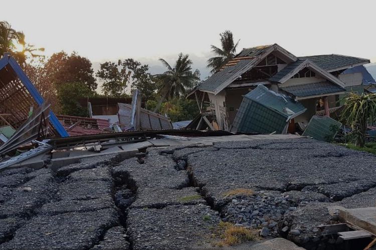 Gempa 6,8 SR Guncang Ambon, 20 Orang Meninggal Dunia, Ini Daftar Nama Para Korban