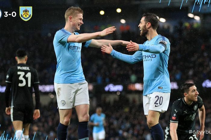 selebrasi-kevin-de-bruyne-bersama-bernardo-silva.jpg