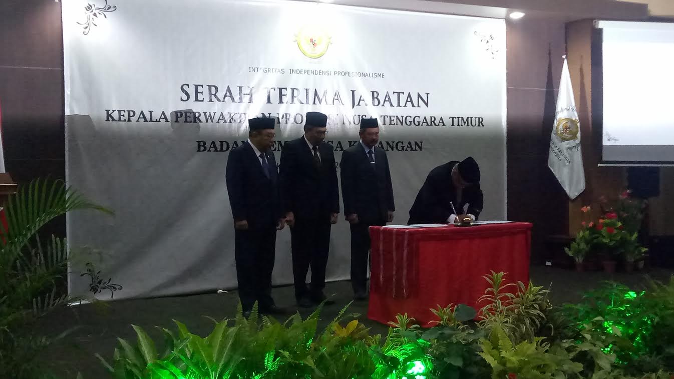 serah-terima-kepala-bpk-ntt.jpg
