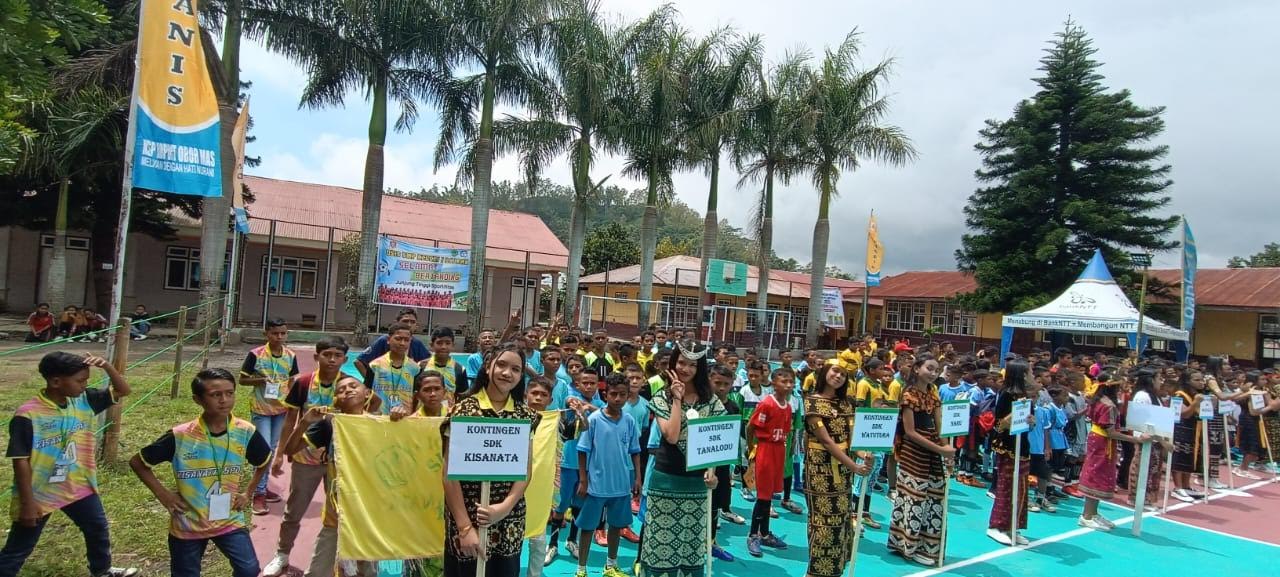 24 Tim dari 17 Sekolah Dasar di Ngada Rebut Trofi Futsal Spensa Cup V 2023