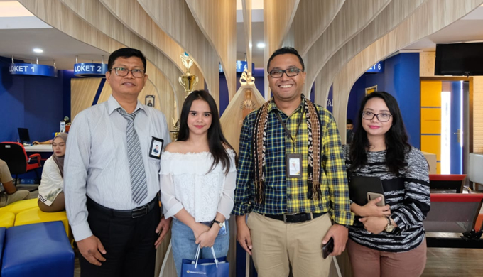 setelah-sarlin-jones-finalis-rising-star-indonesia-2018-inggid-wakano-datangi-kpp-pratama-kupang.jpg