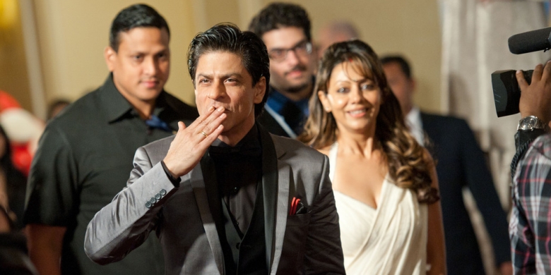 shah-rukh-khan-dan-gauri-khan_20160524_091503.jpg