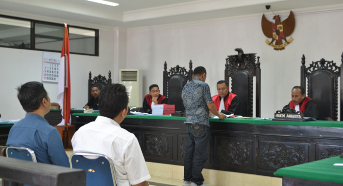 sidang-korupsi-ntt-fair-saksi-dari-cianjur-dua-kali-cabut-keterangan-hakim-berang-dan-ancam-ini.jpg