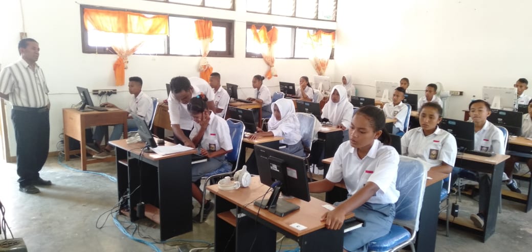 Kepsek SMAN I Mauponggo Minta Siswa Siapkan Diri untuk Ikut Ujian
