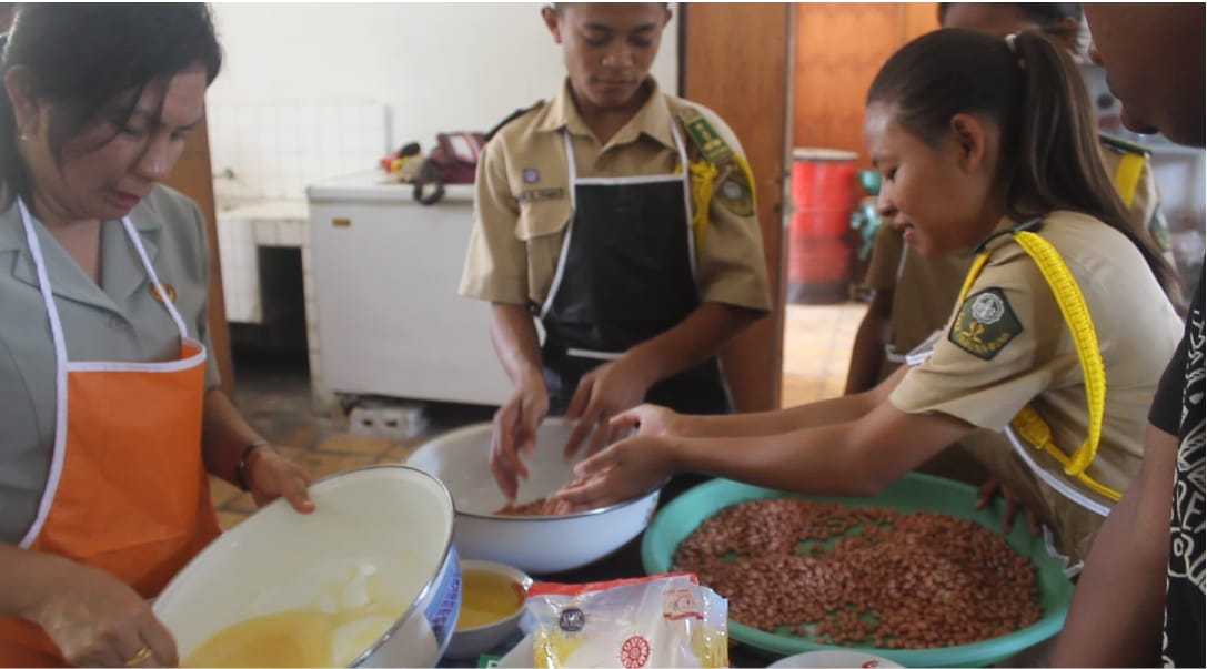 Kreasi Produk Kreatif dan Kewirausahaan Siswa-siswi SMK-PP Negeri Kupang, Simak Kegiatan Mereka