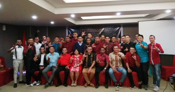 SMP Kristen Citra Bangsa Kupang Berbagi Kasih Dengan Siswa Kurang Mampu dan Anak Panti Asuhan