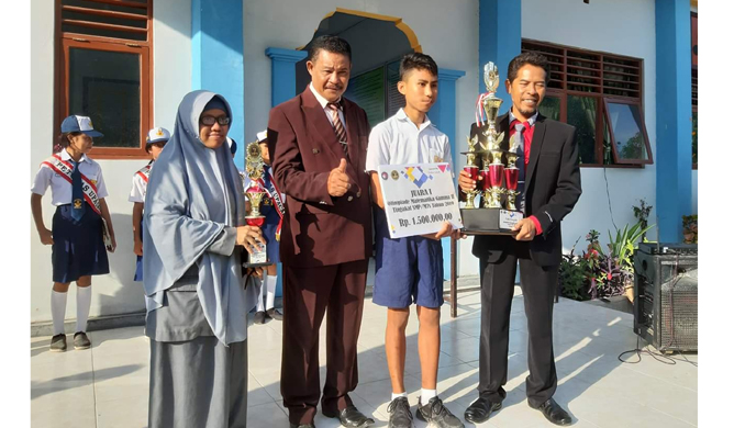 SMPN 2 Waingapu Rebut Tiga Medali Dalam O2SN