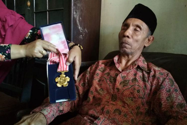 Mantan Atlet Peraih Emas Ini Kini Bergantung pada Bantuan Tetangga, Begini Kisahnya